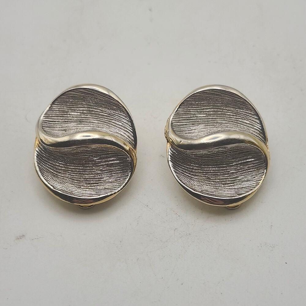 Vintage Two Tone Clip On Earrings Round Textured Wave Gold Silver Button Pair